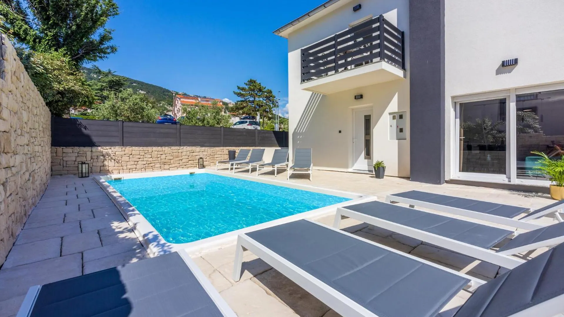 Villa Ketty Baska  0*, Baska (Krk) Croatia